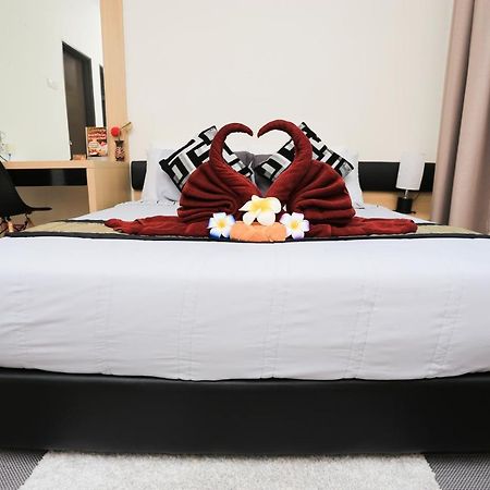Mlh Deluxe Studio Suites @ Landmark Residence Cheras Exteriör bild