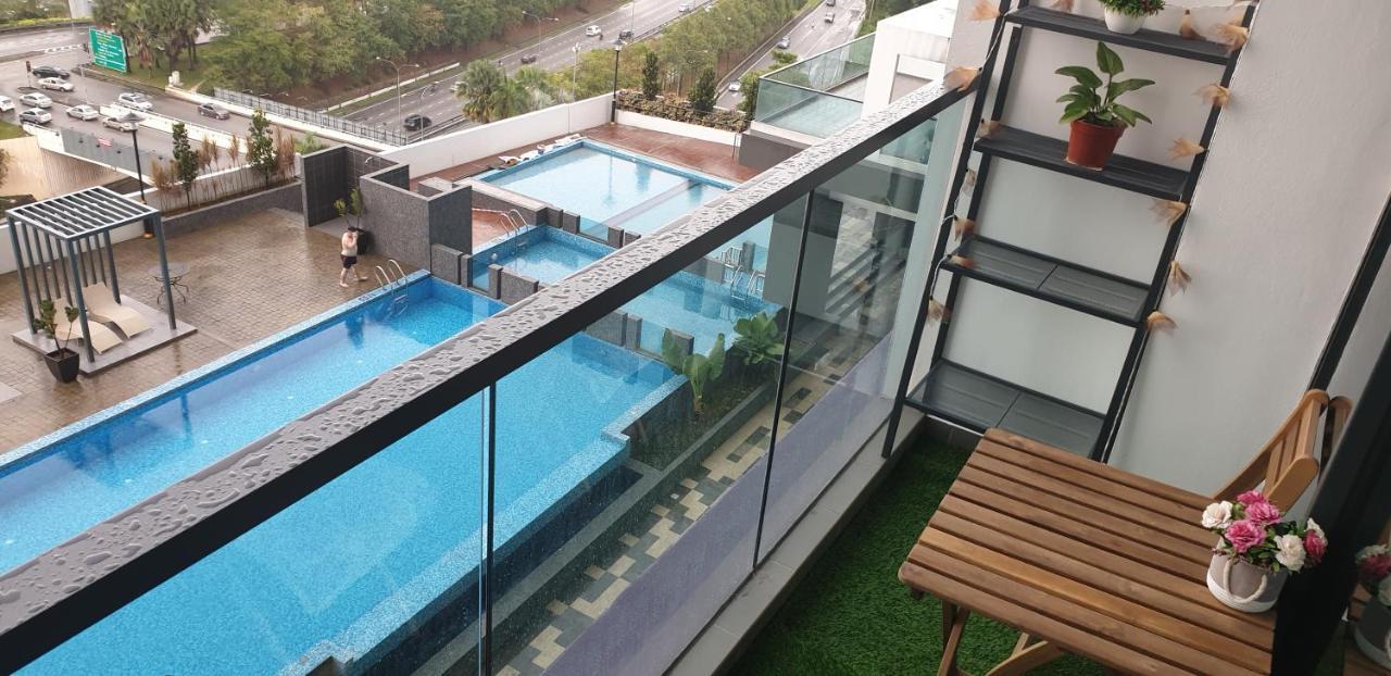 Mlh Deluxe Studio Suites @ Landmark Residence Cheras Exteriör bild